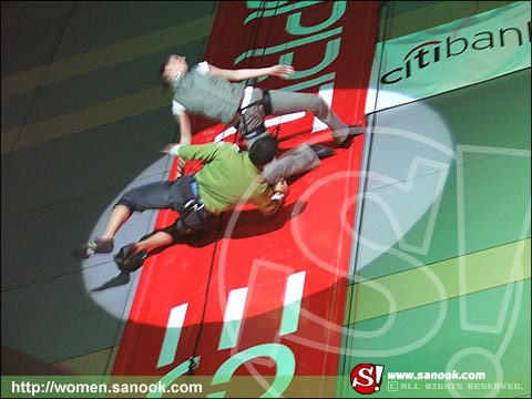 Esprit Vertical Catwalk