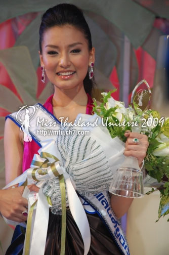 น้องไข่มุก ดีกรี ป.โท อังกฤษ คว้ามิสไทยแลนด์ยูนิเวิร์สปี 2009