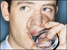 เห็นตะกรันในกาต้มน้ำ ทำให้กลัวว่าดื่มน้ำประปาแล้วจะเป็นโรคนิ่ว