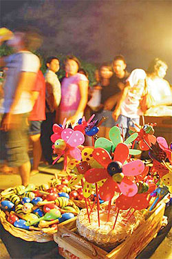 ตลาดมือสอง ของคนทุกชนชั้น