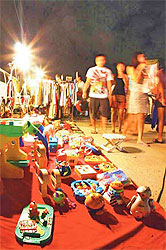 ตลาดมือสอง ของคนทุกชนชั้น