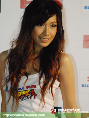 น้องหมี่เกี๊ยว เซ็กซี่โดนใจกรรมการ ซิว Suzuki-FHM Power Freak Girls