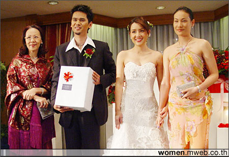 ย้อนอดีตภาพหวาน งานแต่งแมว นิโคล