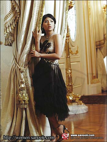 แพรว : สิงหาคม 2551