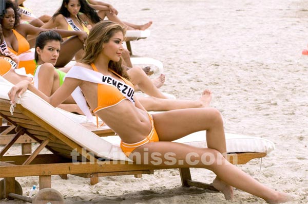 ภาพกิจกรรมจากกองประกวด มิสยูนิเวิร์ส 2008 เซ็ตที่3