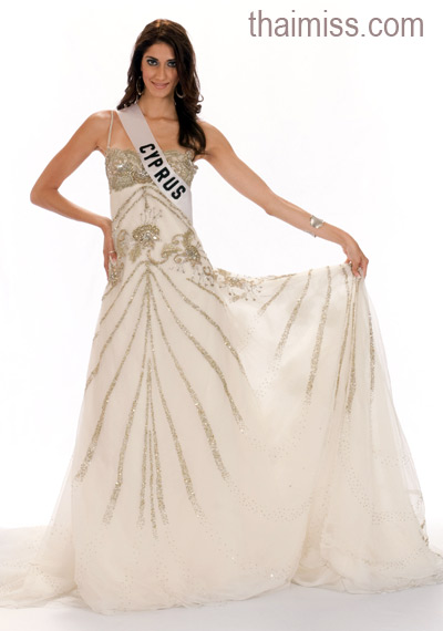 ผู้เข้าประกวดมิสยูนิเวิร์ส 2008 ในชุดประจำชาติ