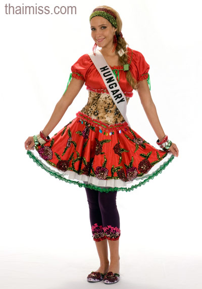 ผู้เข้าประกวดมิสยูนิเวิร์ส 2008 ในชุดประจำชาติ