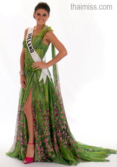 ผู้เข้าประกวดมิสยูนิเวิร์ส 2008 ในชุดประจำชาติ