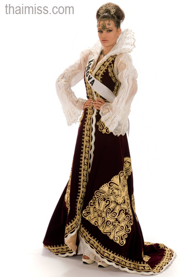 ผู้เข้าประกวดมิสยูนิเวิร์ส 2008 ในชุดประจำชาติ