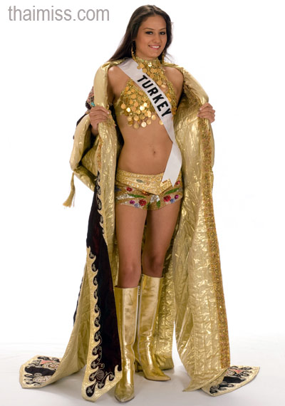 ผู้เข้าประกวดมิสยูนิเวิร์ส 2008 ในชุดประจำชาติ