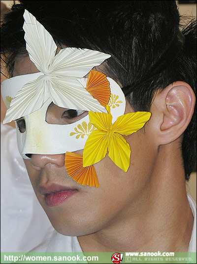 ครึ่งศตวรรษ กับ เคล็นซิ่งออยล์ ชู อูเอมูระ