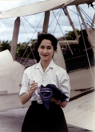 รวมพระฉายาลักษณ์ : สมเด็จพระเจ้าพี่นางเธอฯ / ห้องภาพที่ 2 :  เจริญพระชันษาสง่างาม