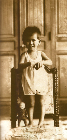 รวมพระฉายาลักษณ์ : สมเด็จพระเจ้าพี่นางเธอฯ / ห้องภาพที่ 1 : ครั้งทรงพระเยาว์