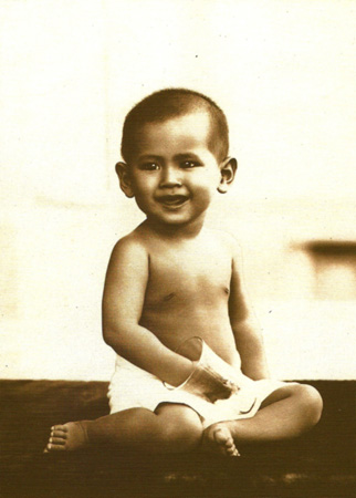 รวมพระฉายาลักษณ์ : สมเด็จพระเจ้าพี่นางเธอฯ / ห้องภาพที่ 1 : ครั้งทรงพระเยาว์