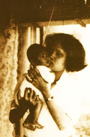 รวมพระฉายาลักษณ์ : สมเด็จพระเจ้าพี่นางเธอฯ / ห้องภาพที่ 1 : ครั้งทรงพระเยาว์