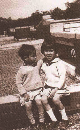 รวมพระฉายาลักษณ์ : สมเด็จพระเจ้าพี่นางเธอฯ / ห้องภาพที่ 1 : ครั้งทรงพระเยาว์