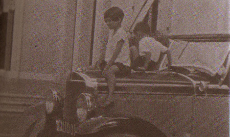 รวมพระฉายาลักษณ์ : สมเด็จพระเจ้าพี่นางเธอฯ / ห้องภาพที่ 1 : ครั้งทรงพระเยาว์