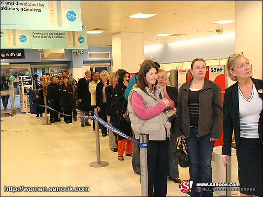 No7 Restore & Renew Beauty Serum