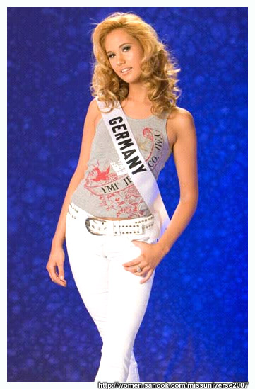 MU 31 MISS GERMANY - Angelina Glass