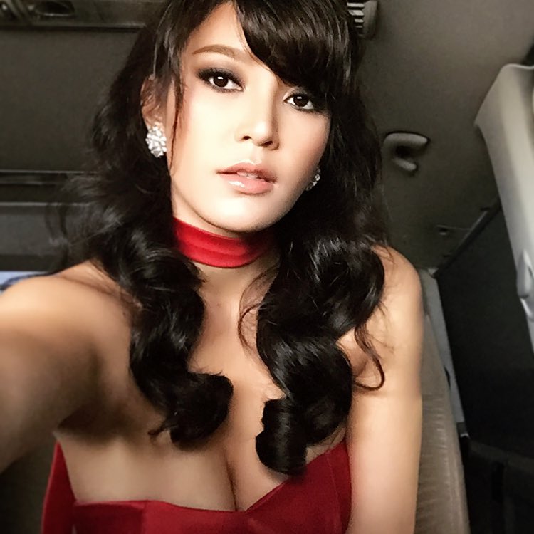 เอมมี่ มรกต