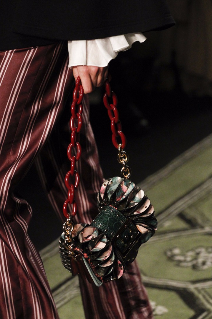 กระเป๋า