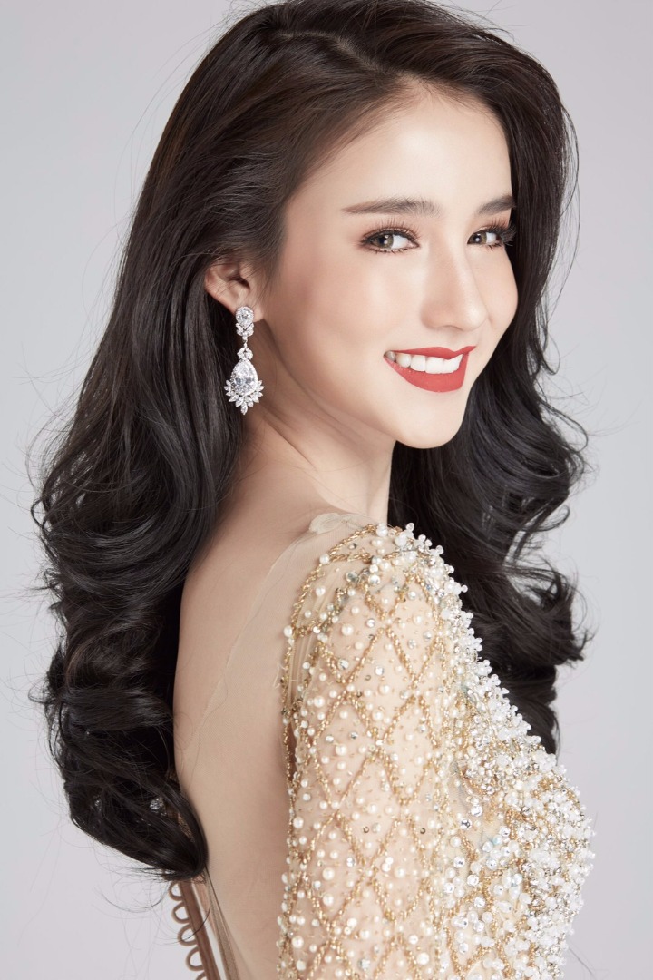 โยชิ Miss Tiffany universe 2017