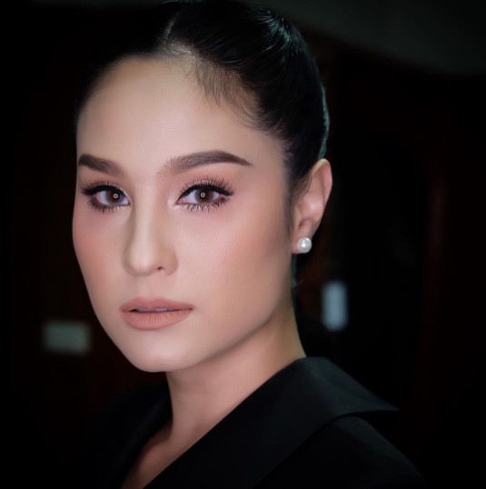 ดาราหน้าผากกว้าง