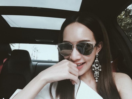 ดาราหน้าผากกว้าง