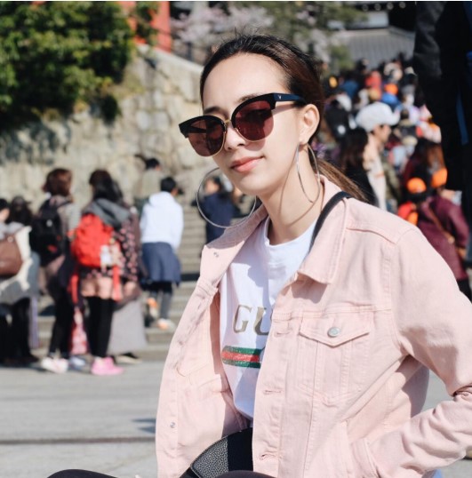 ดาราหน้าผากกว้าง