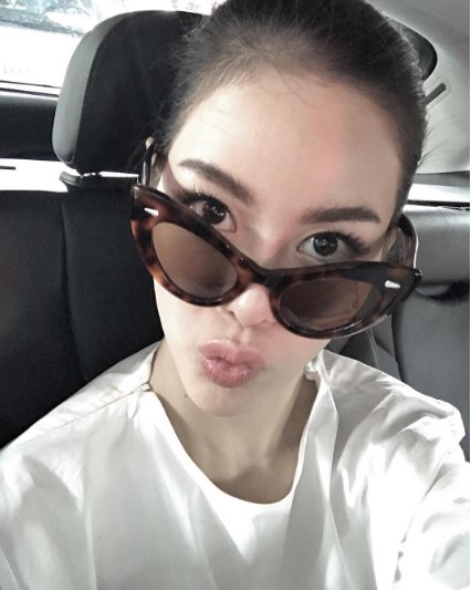 ดาราหน้าผากกว้าง