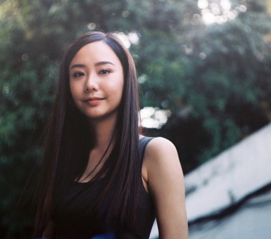 ดาราหน้าผากกว้าง