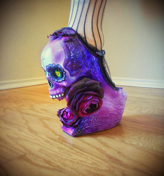 รองเท้าแปลก