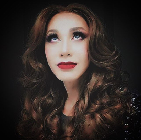 มัม ลาโคนิค