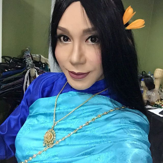 มัม ลาโคนิค