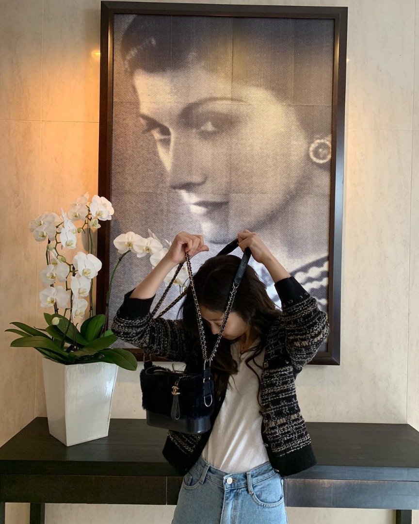 ตามเก็บลุคสุดชิคที่ปารีสของ 2 สาวแห่ง YG "ซานดาร่า" และ "เจนนี่ คิม"