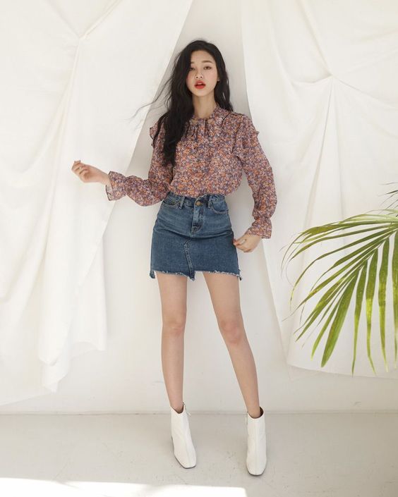 กระโปรงยีนส์สั้น