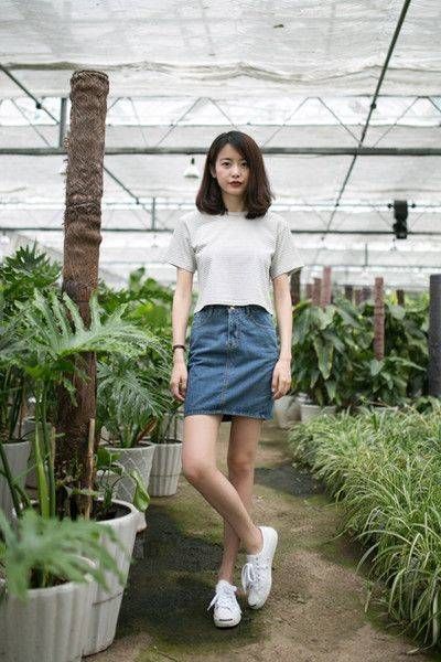 กระโปรงยีนส์สั้น