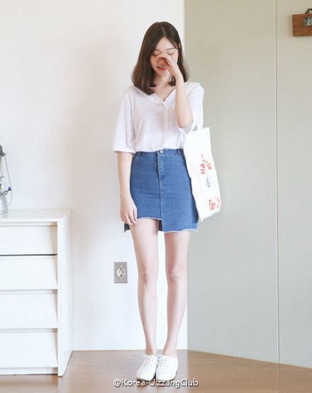 กระโปรงยีนส์สั้น