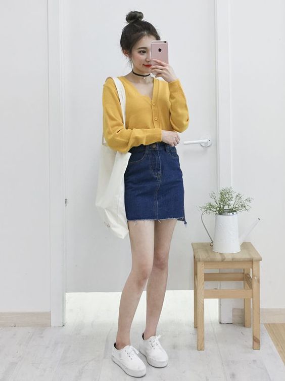 กระโปรงยีนส์สั้น