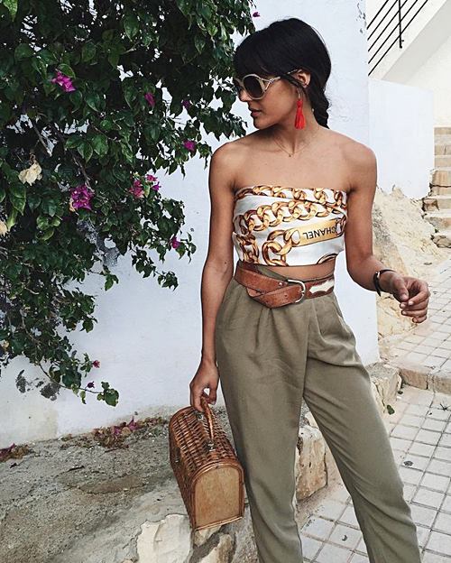 แฟชั่นเกาะอก