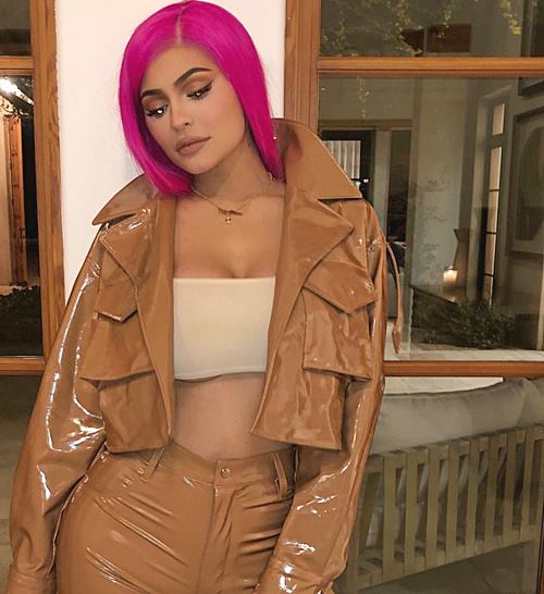 แฟชั่นเกาะอก