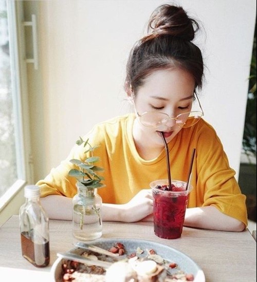 ผมมวยยุ่งๆ