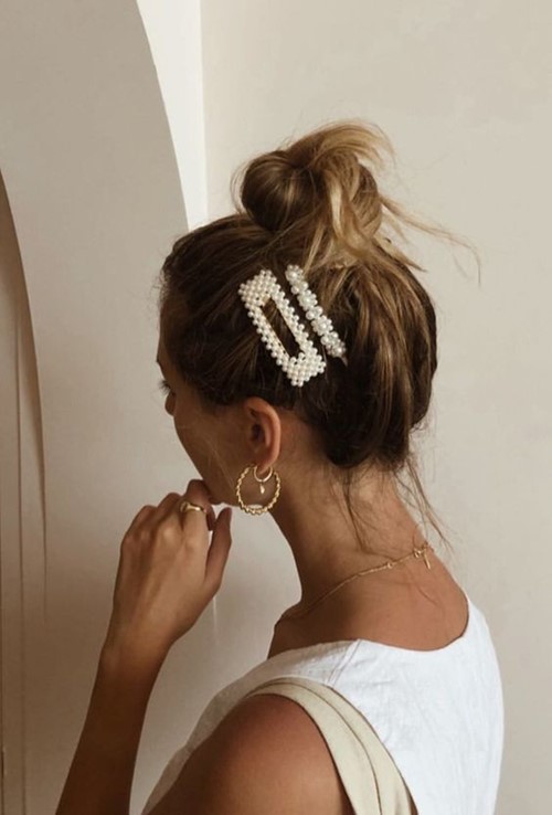 ผมมวยยุ่งๆ