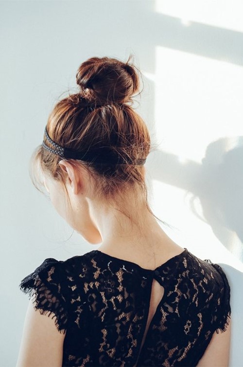 ผมมวยยุ่งๆ