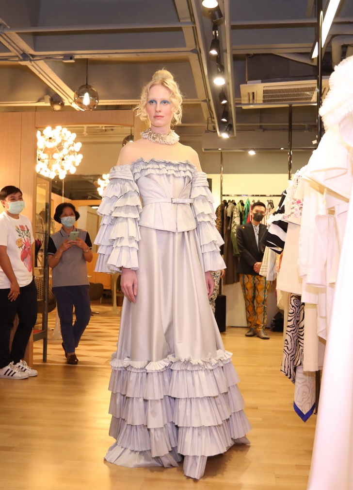 THEATRE Collection “The New Romance”