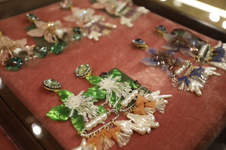 THEATRE Collection “The New Romance”