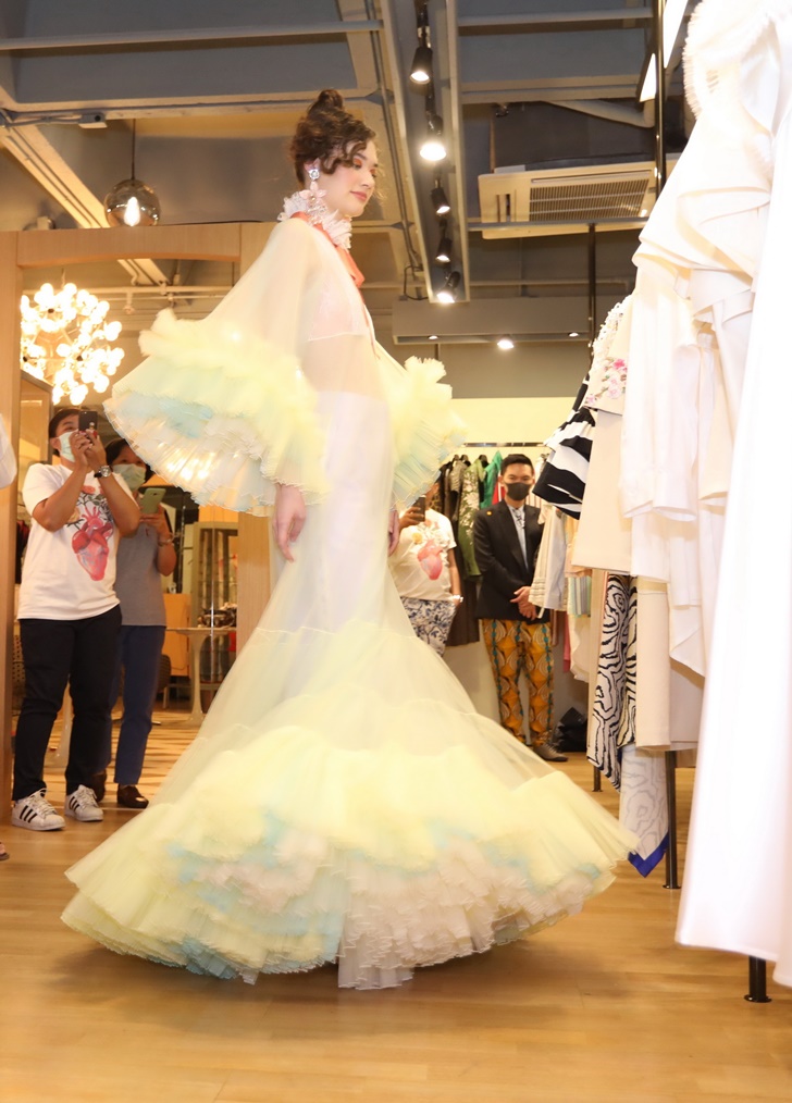 THEATRE Collection “The New Romance”