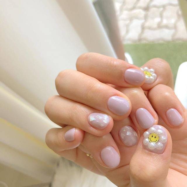 เล็บลาย Smile