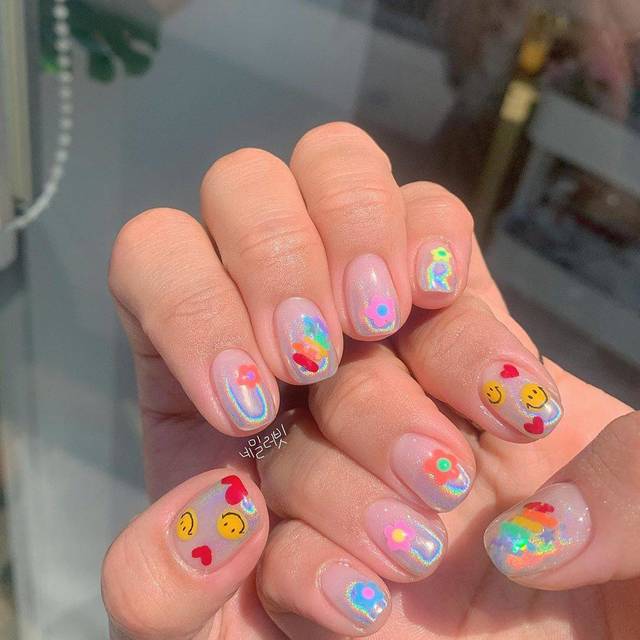 เล็บลาย Smile