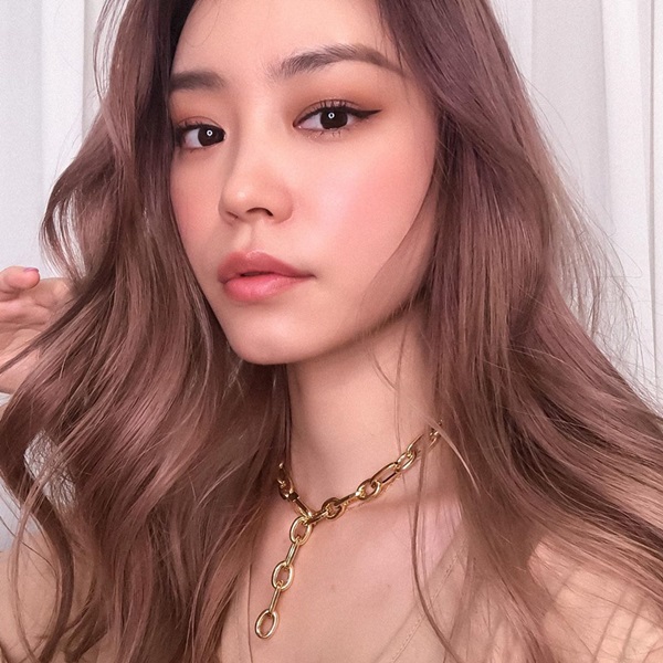 แต่งหน้าแบบธรรมชาติ